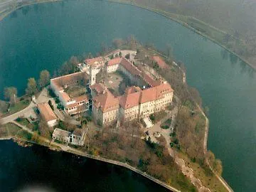 Hotel Lebada 4*