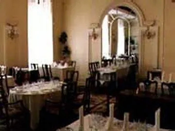 Hotel Lebada Bucharest